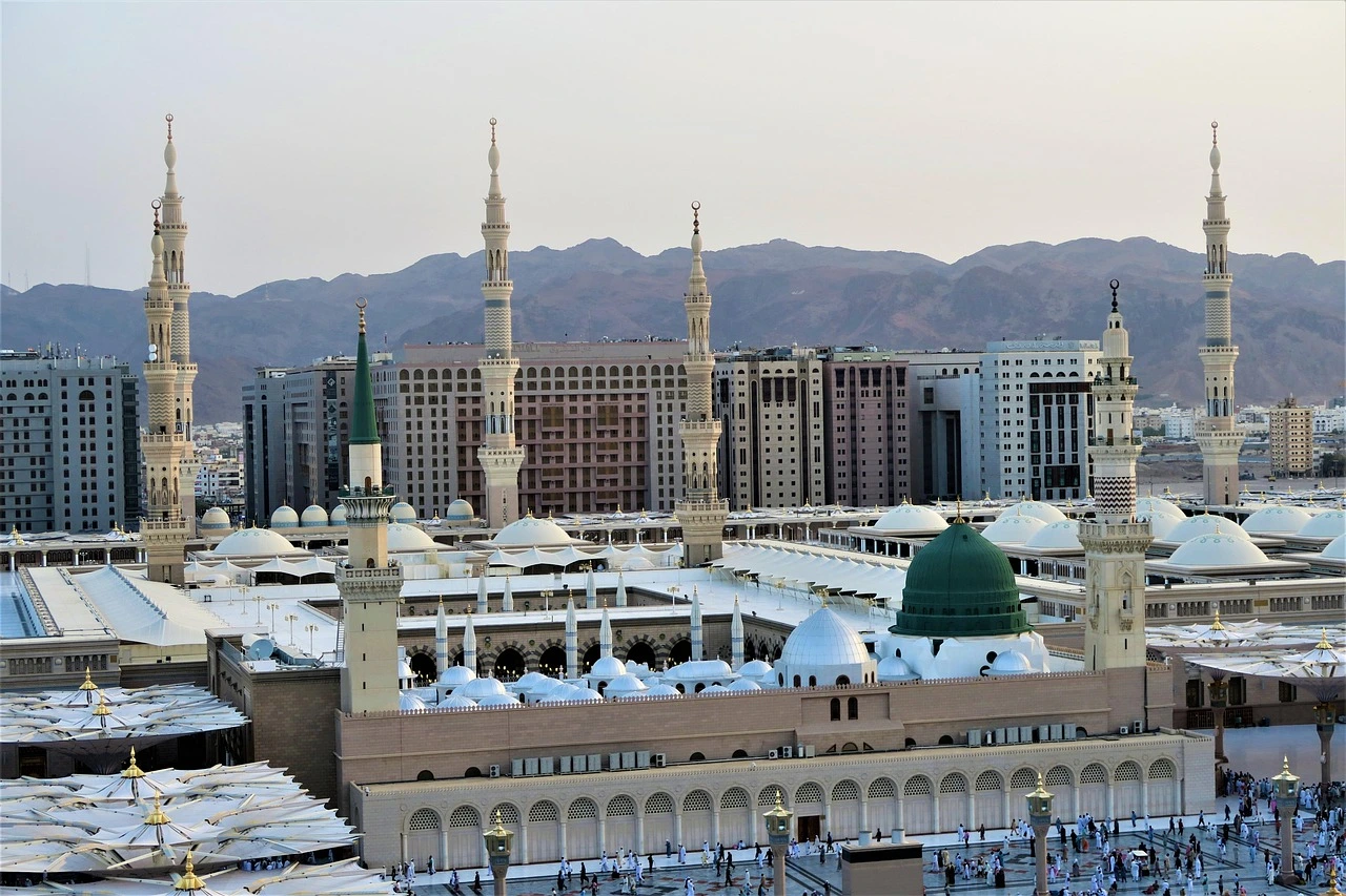 konevi-masjid-nabawi-3341739_1280.webp