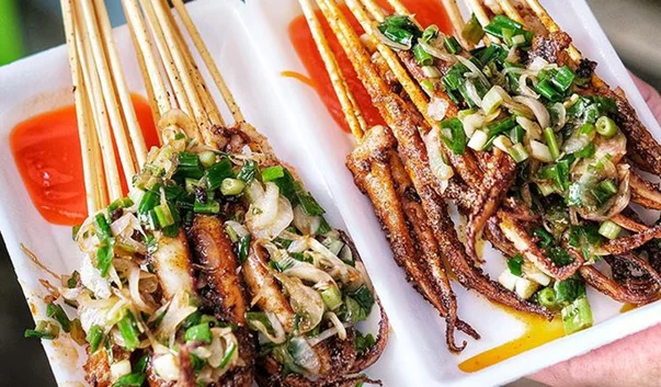                Crispy fried squid with Thai sauce 