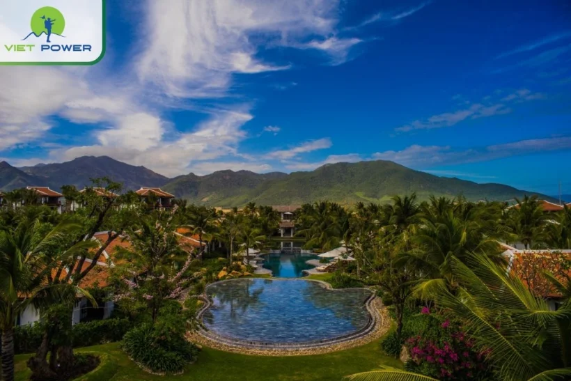 top-10-Vietnam-beach-resorts (5).webp