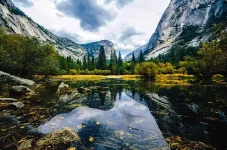 mirror-lake-1884282_640.webp