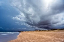 beach-7810989_640.webp