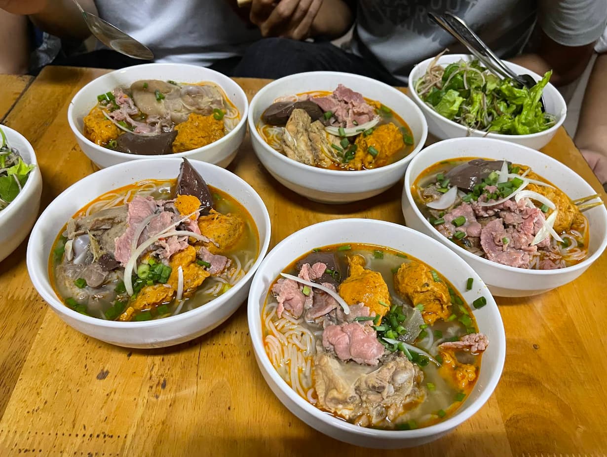 Bun bo Hue guide