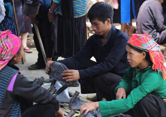 Tet market in Ha Giang rocky plateau