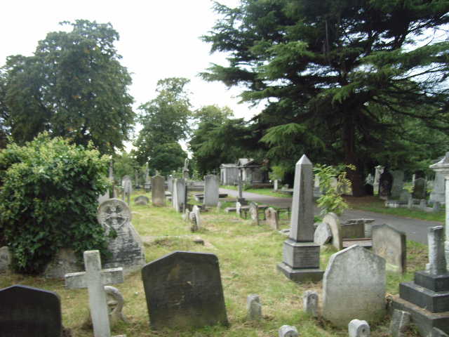 Brompton_Cemetery.jpg